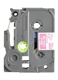 Brother TZE-MQP35 wit op roze breedte 12 mm